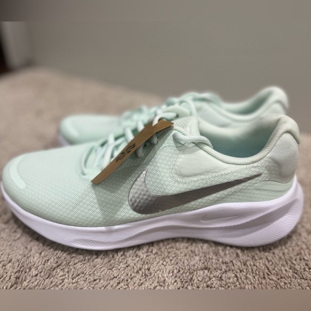 ♥️😍BRAND NEW WOMENS NIKE GYM SHOE😍♥️ - Picture 2 of 5